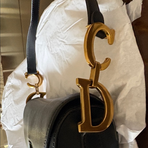 BRAND NEW! Black and Tan Crossbody Bag, strap can be removed. - Picture 2 of 7